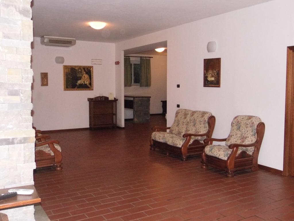 Hotel Valleumbra Torgiano Exterior photo